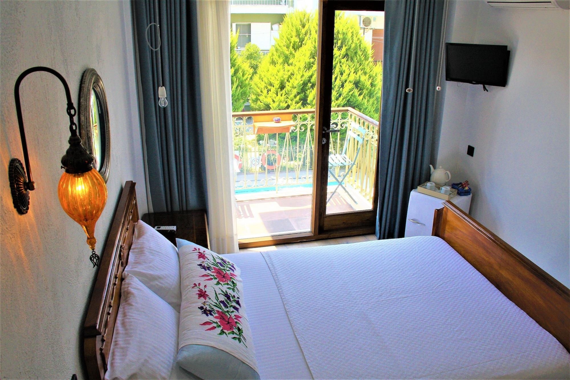 Amphora Hotel Foça Eksteriør billede