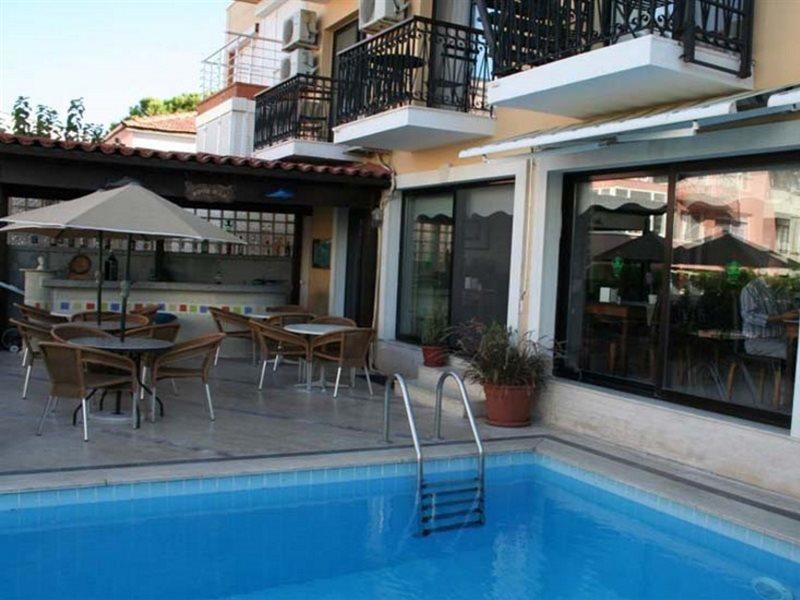 Amphora Hotel Foça Eksteriør billede
